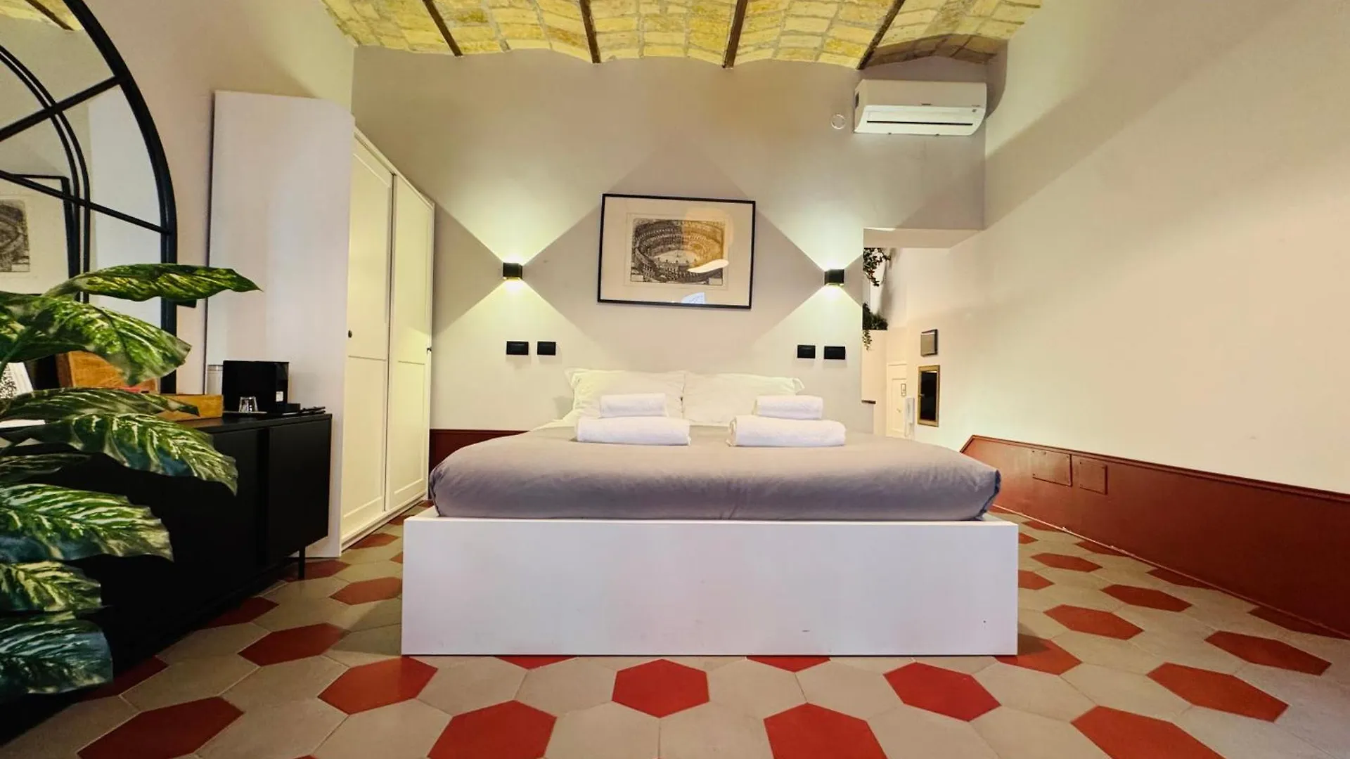 Hexa Apartman Róma 0*,
